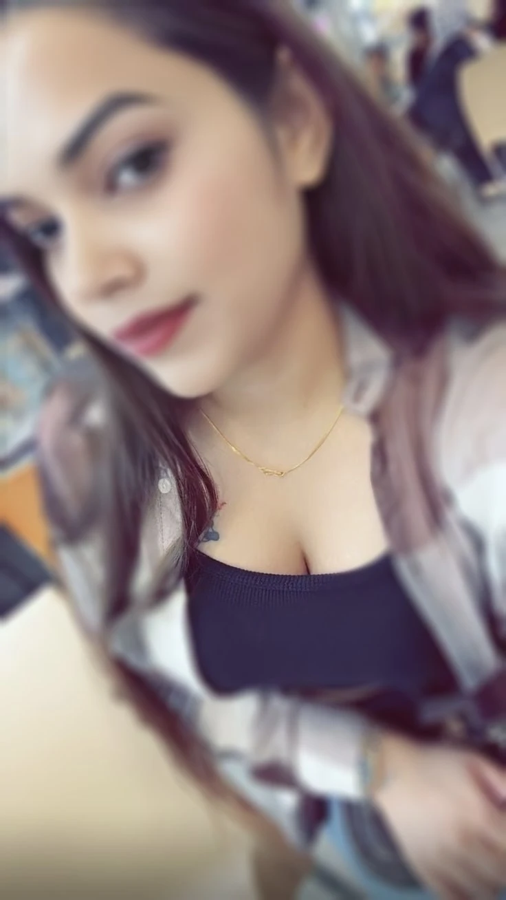 Kajal Cam Show and Real Meet, Escort – Indian escort in Pune — 4 / 5