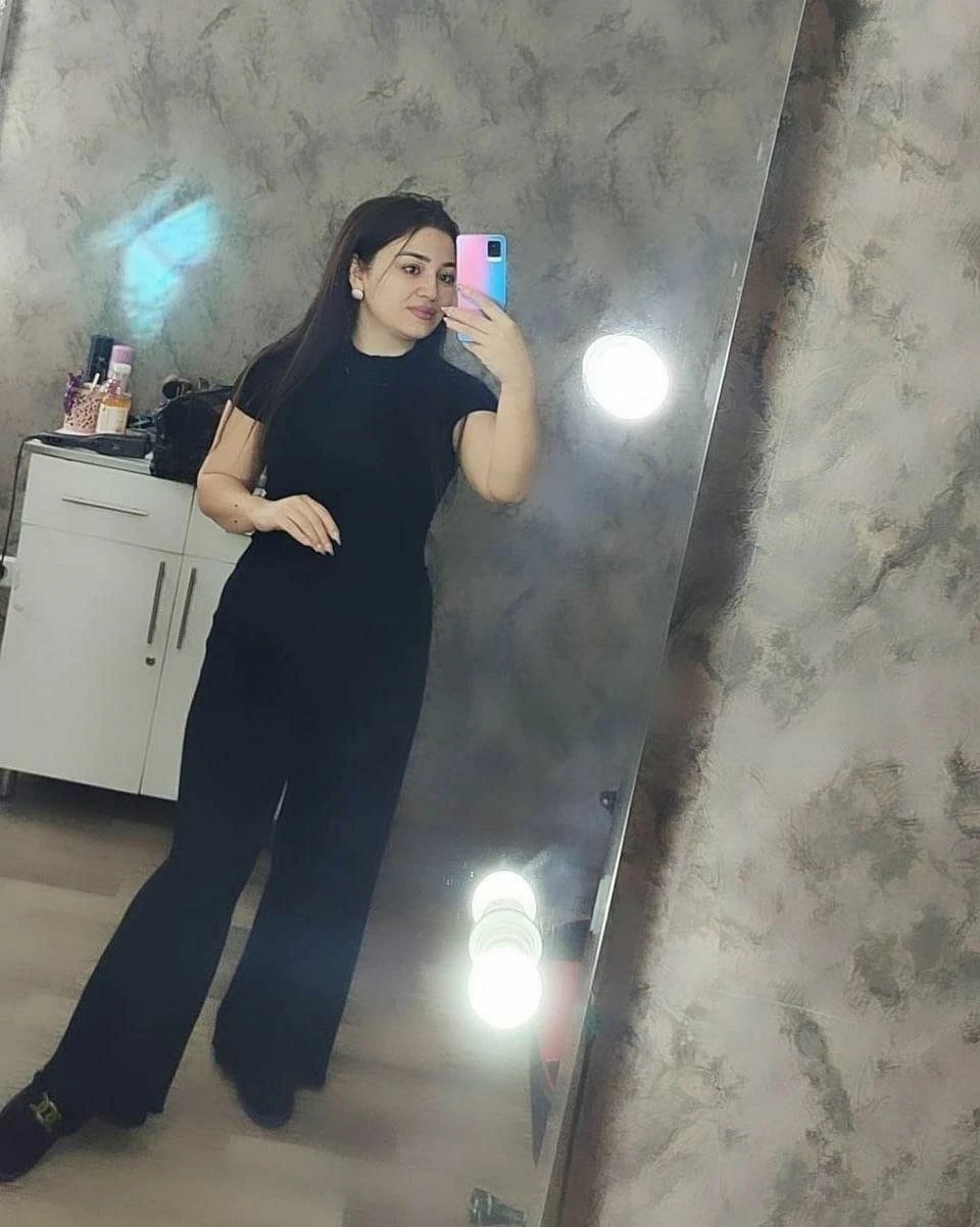 Anamika Roy Cash payment High profile – Indian escort in Vijayawada — 6 / 9