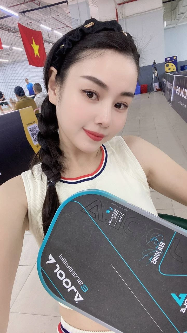 Peony – Vietnamese escort in Hanoi — 7 / 11