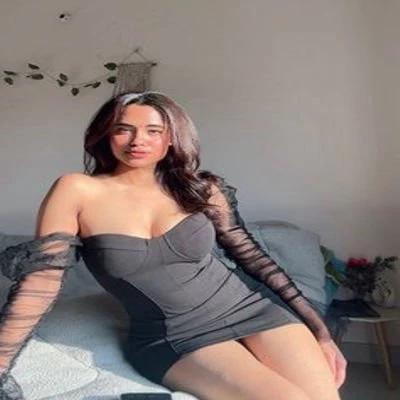 Janvi Sharma – Indian escort in Hyderabad — 2 / 3