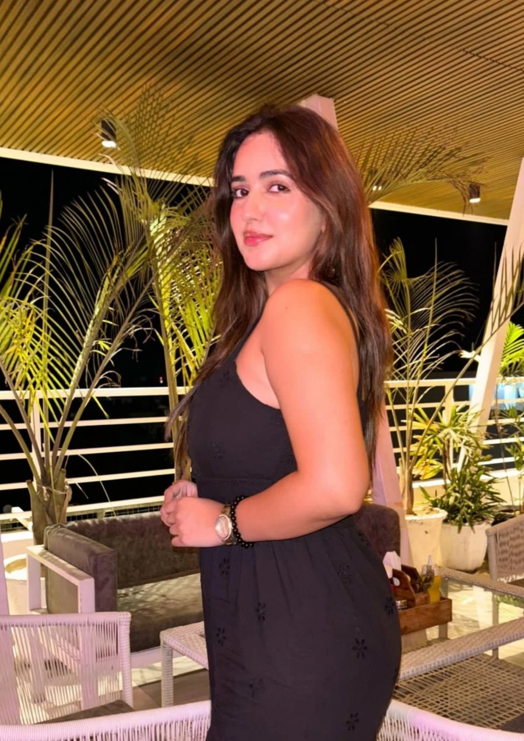 Radhika Vip Top Service Hyderabad – Indian escort in Hyderabad — 1 / 3