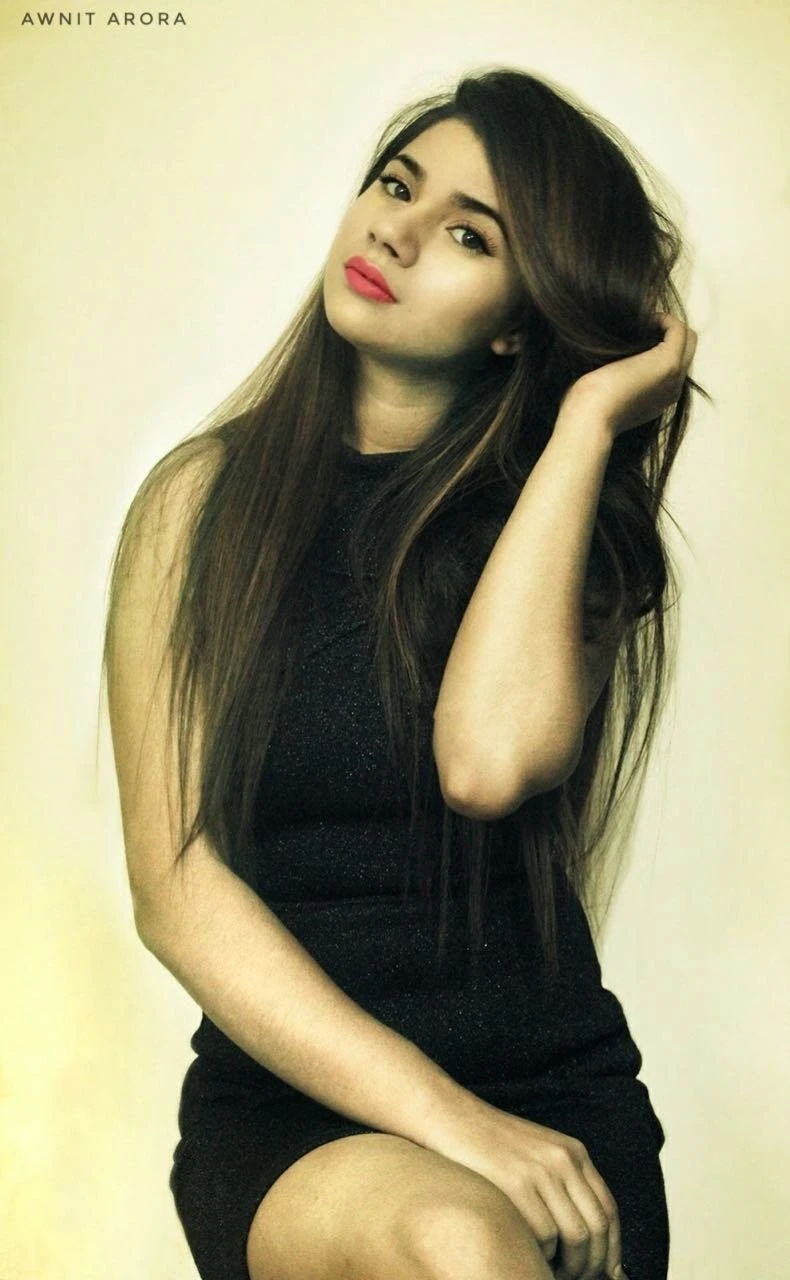 Hot Nishita – Indian escort in Mumbai — 2 / 3