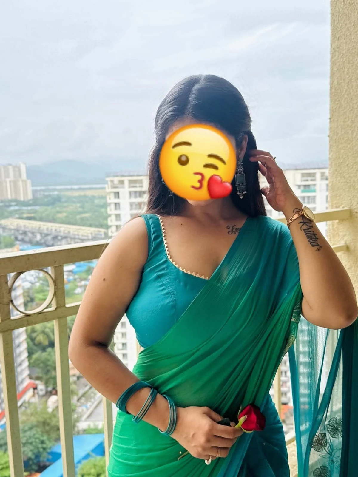 SUNAINA CAM QUEEN /MEET BIG BOOBS – Indian escort in New Delhi — 12 / 22