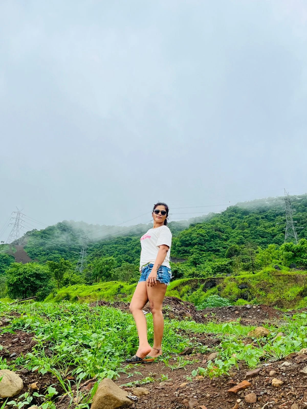 Komal Independent Model at Low Rate – Indian escort in Kolkata — 3 / 5