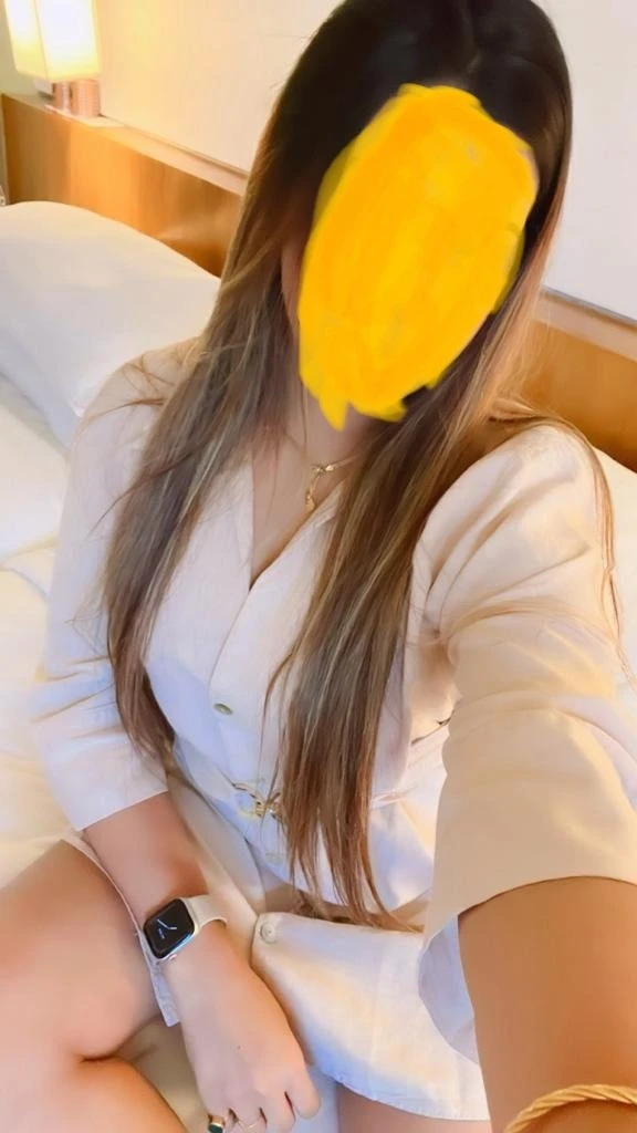 Kavya Hand to Hand Payment – Indian escort in Bangalore — 2 / 5