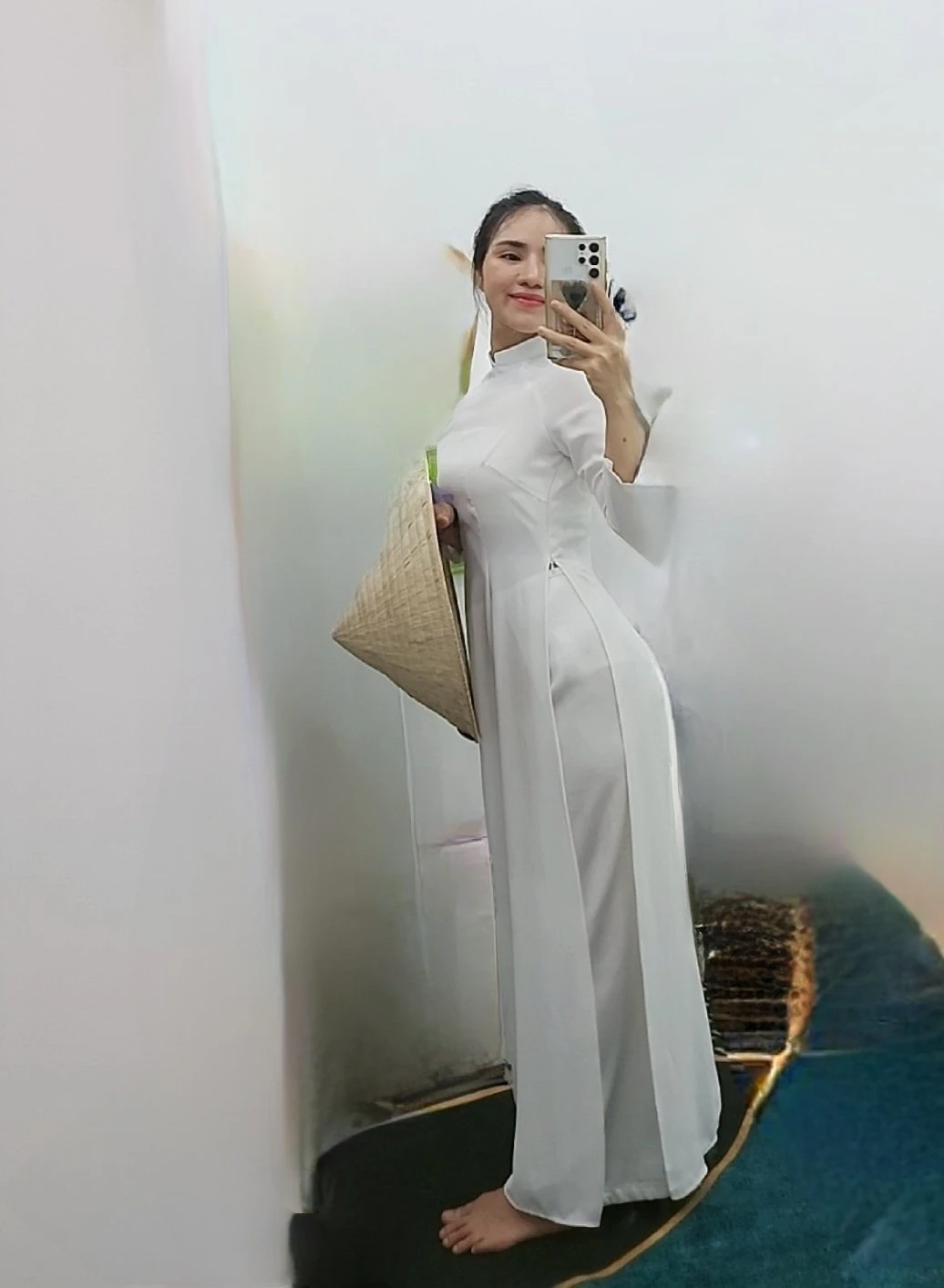 Lucky – Vietnamese escort in Hanoi — 5 / 7