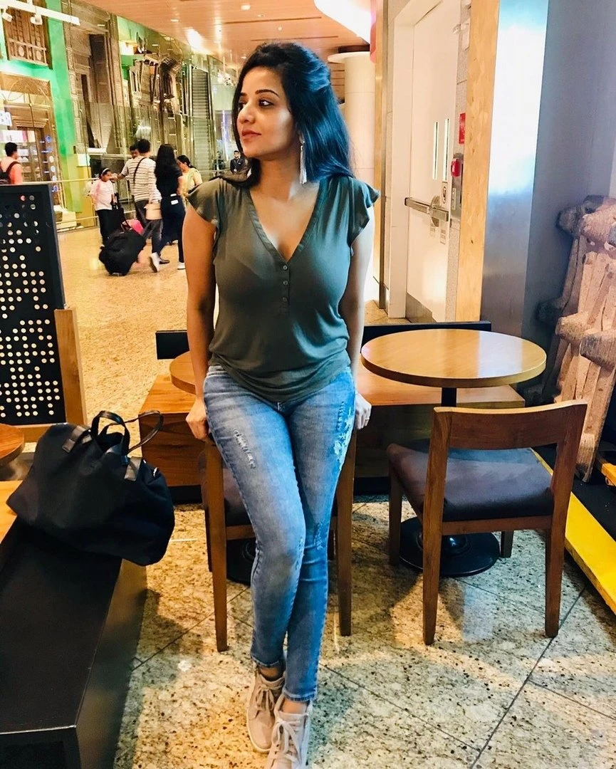 Nealam Shah – Pakistani escort in Islamabad — 8 / 11