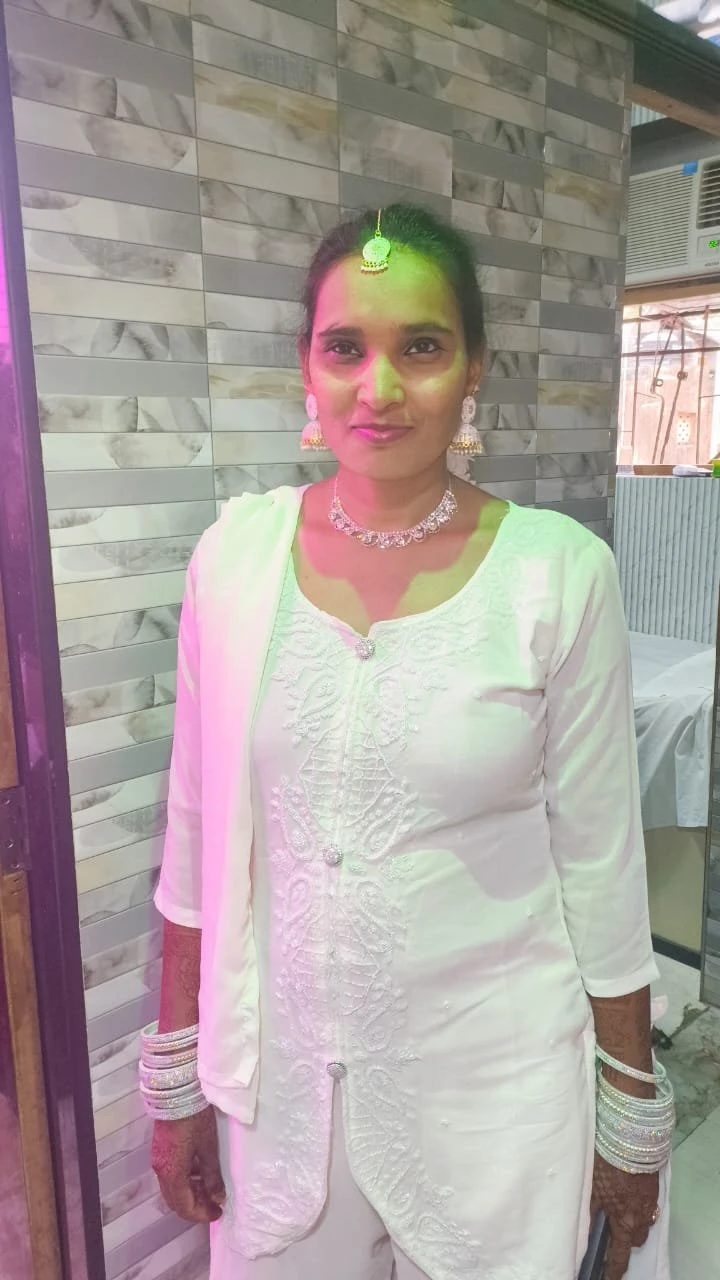 Arohi Independent girl (cam&real)meet – Indian escort in Pune — 1 / 2