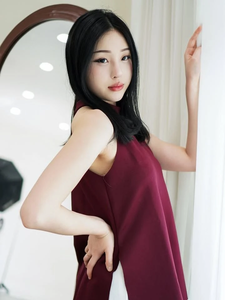 Jasmine – Vietnamese escort in Hanoi — 2 / 5