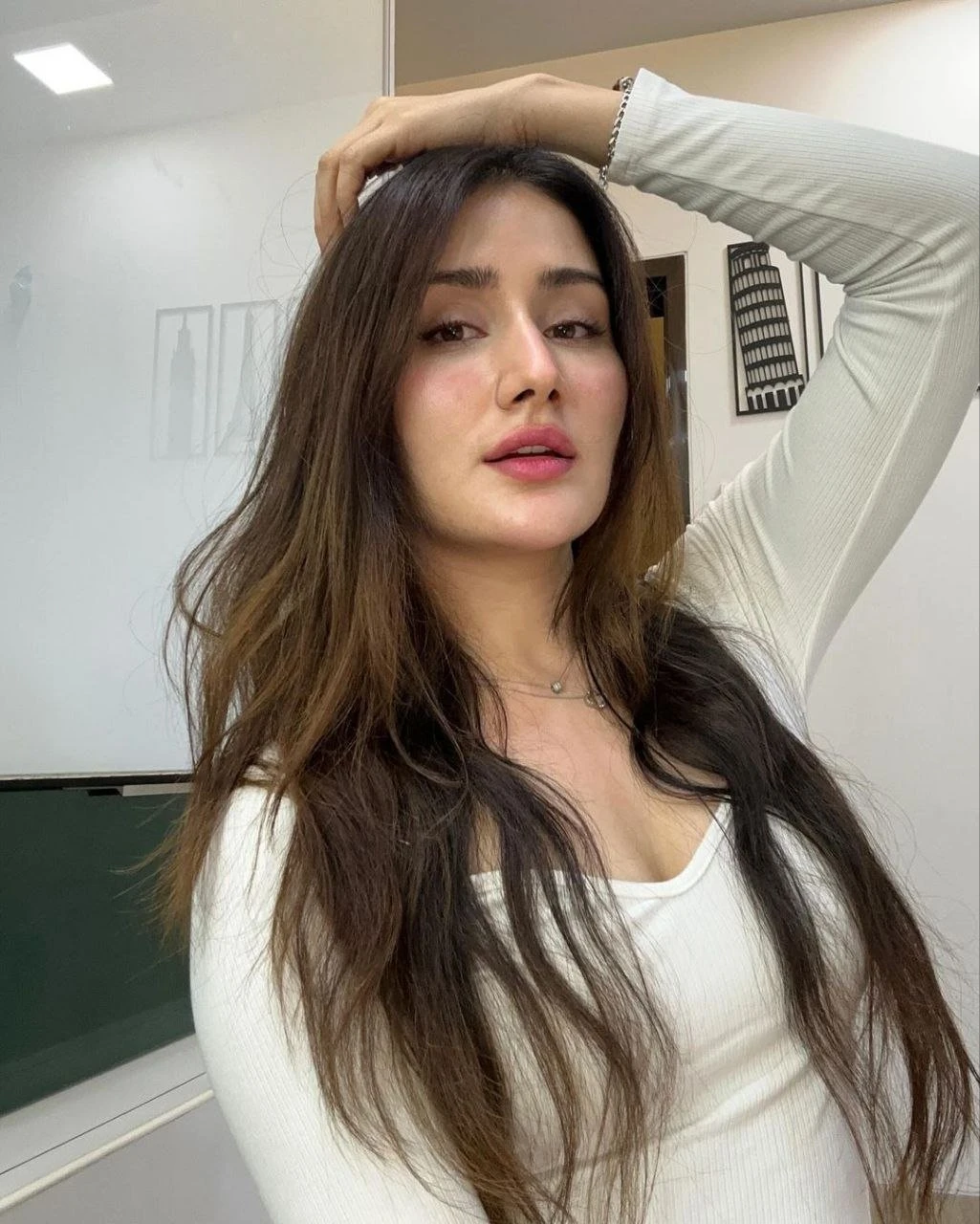 Riya – Indian escort in Noida — 2 / 3