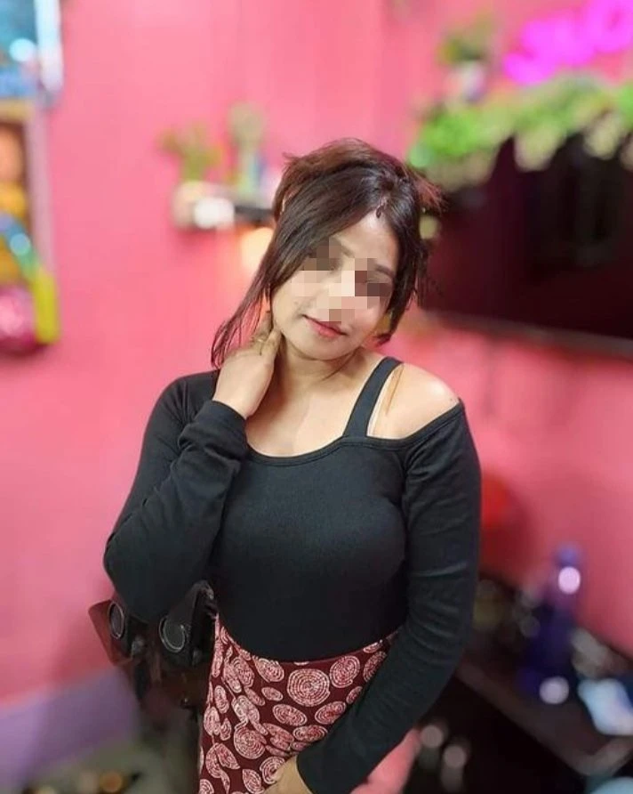 Mitanshi – Indian escort in Pondicherry — 2 / 3