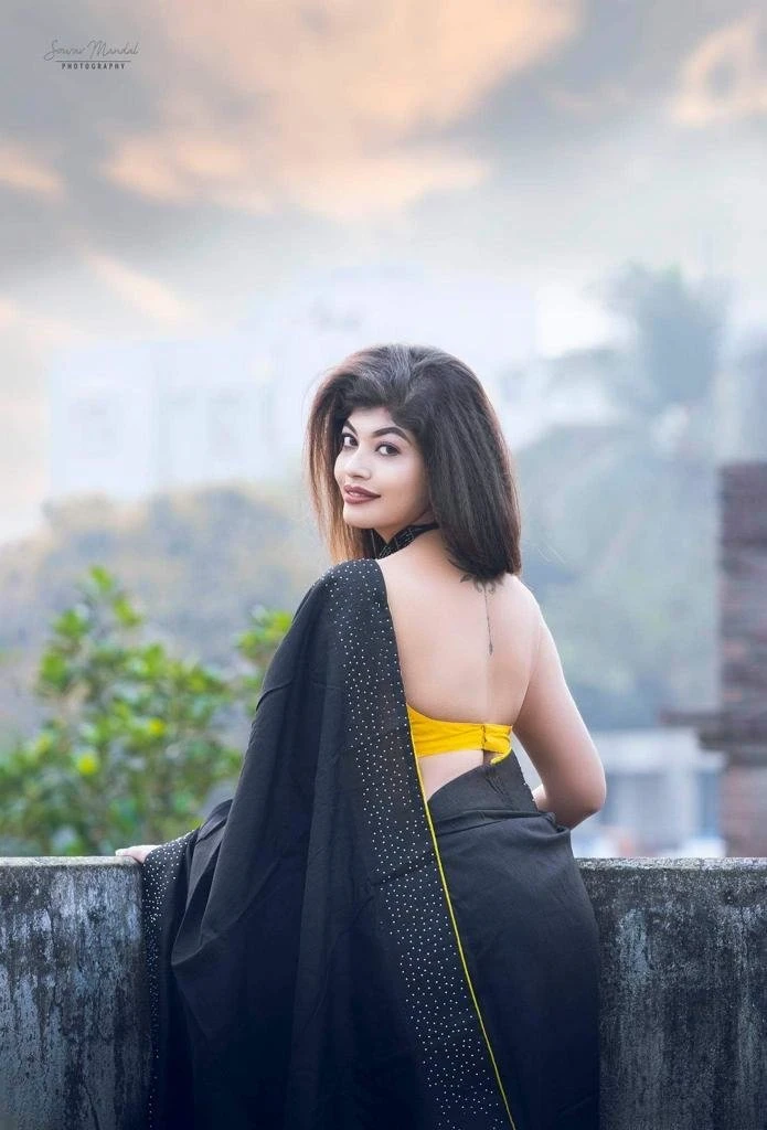 Cam Service Only – Indian escort in New Delhi — 2 / 5