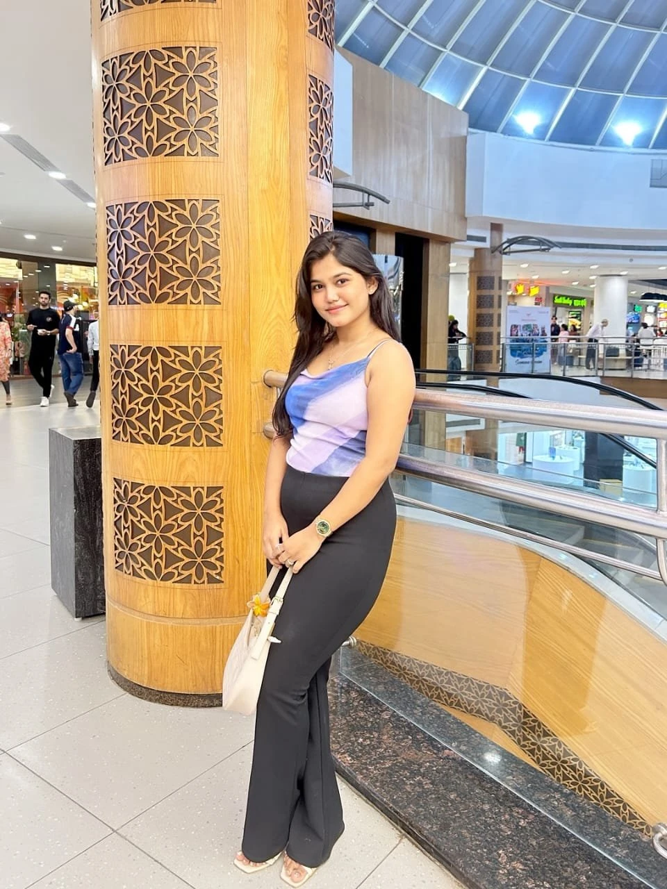Satisfaction Service Independent Cash – Indian escort in Kolkata — 3 / 9