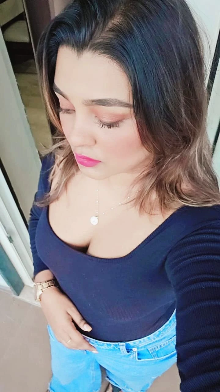 Charu Independent Girl Incall Aerocit – Indian escort in New Delhi — 3 / 5