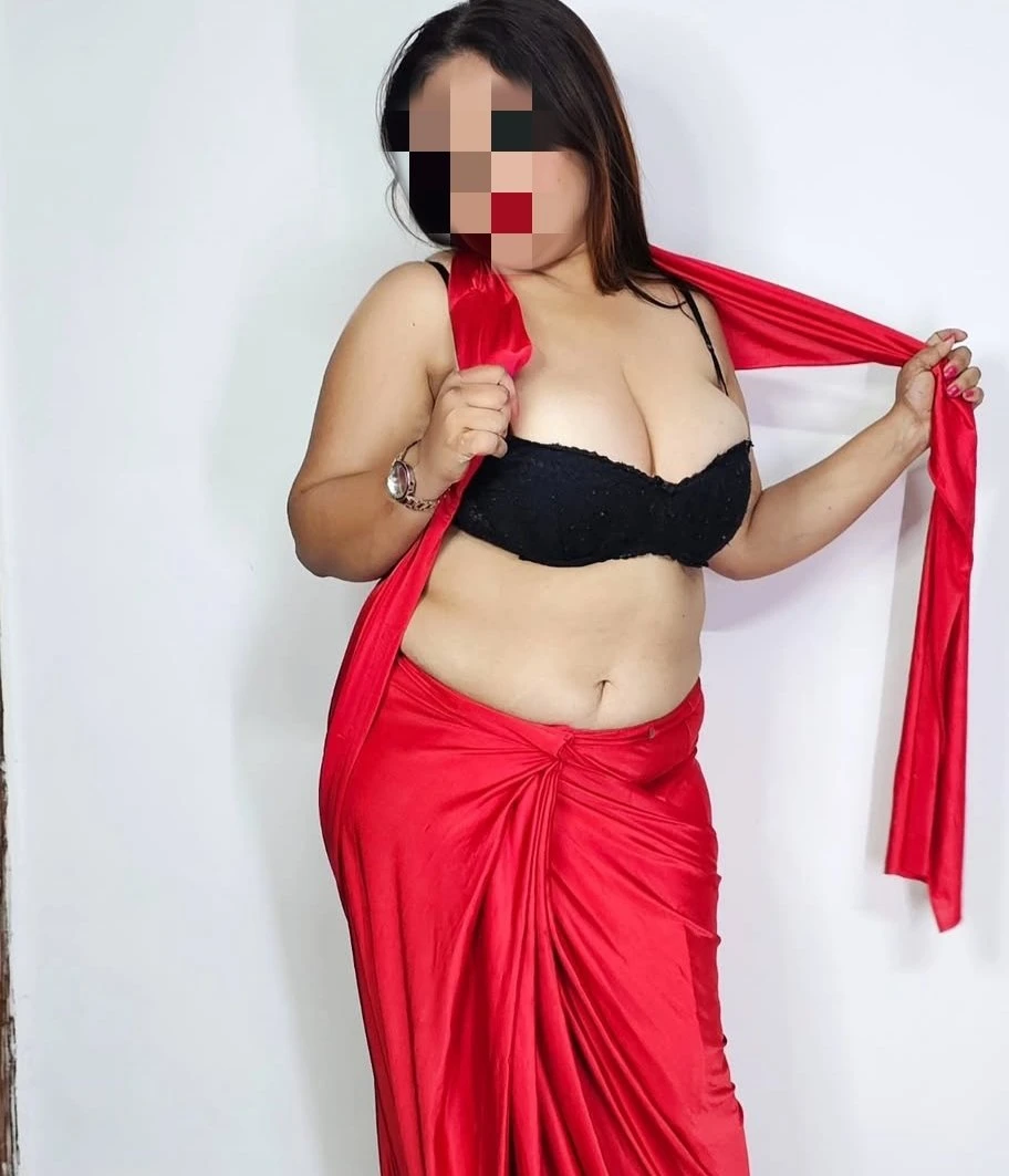 Milf for cam .... – Indian escort in Noida, Escort, Noida