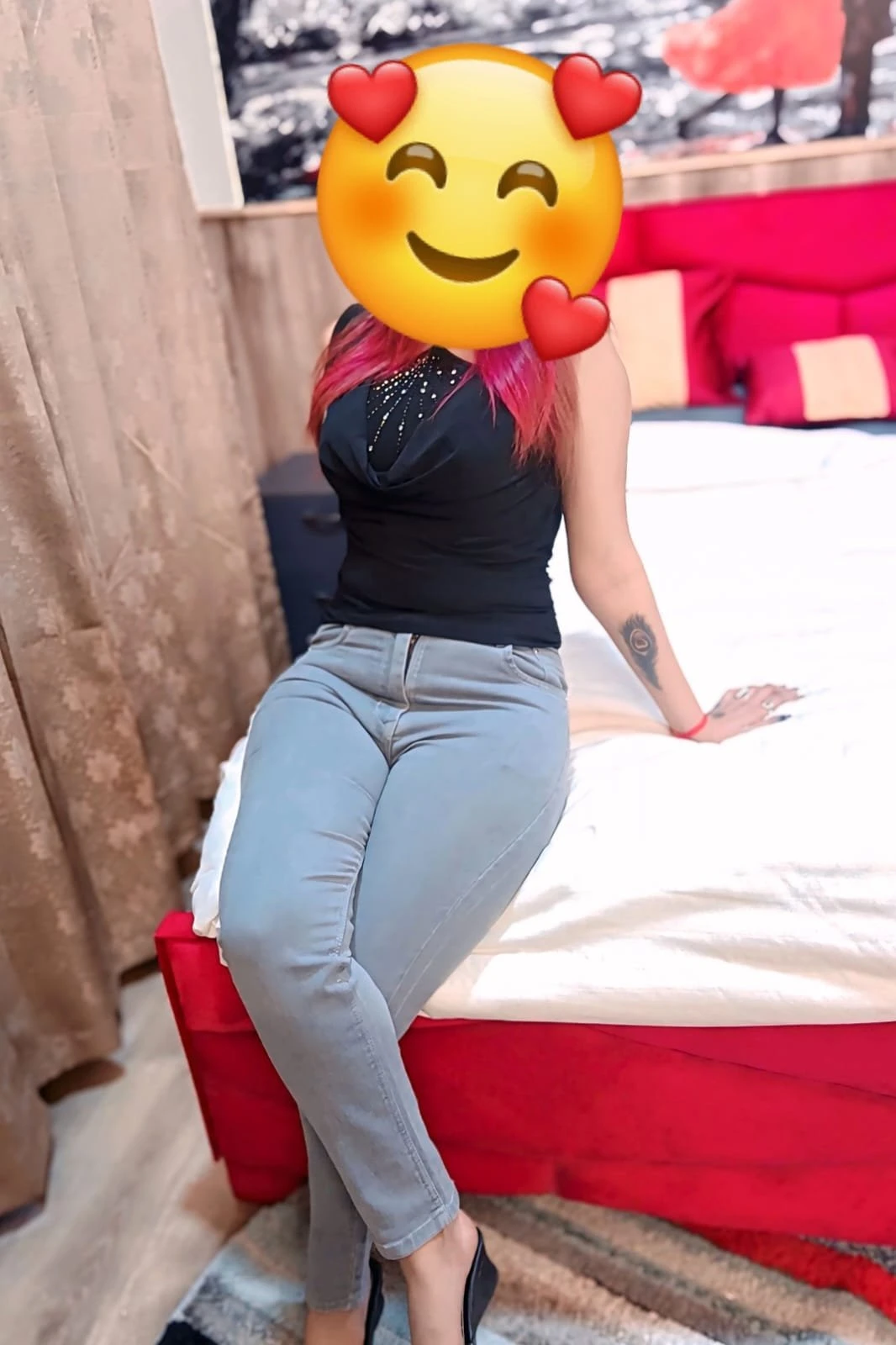 REAL MEET AND CAM SHOW 🤍 3 – Indian escort in Mumbai — 2 / 4