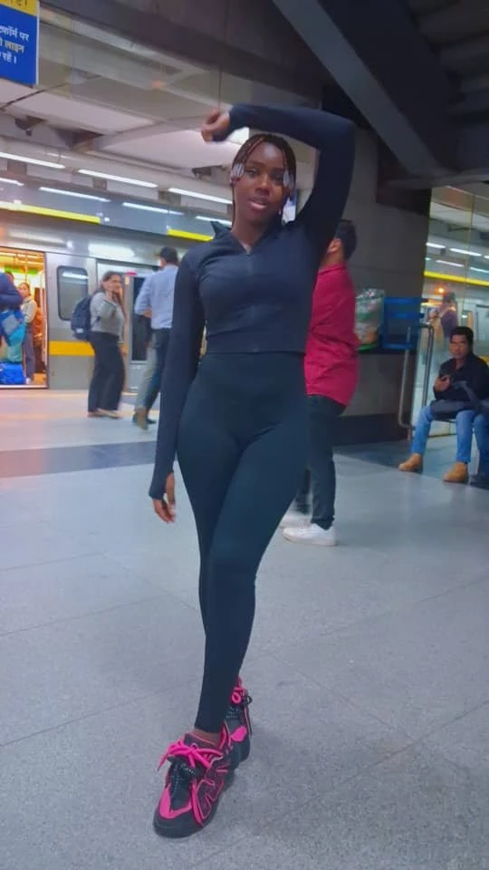 Melon – Rwandan escort in New Delhi — 2 / 4