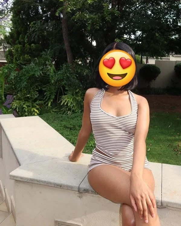 Juicy Emma cumshow luscious booty – South African escort in Hyderabad — 1 / 8