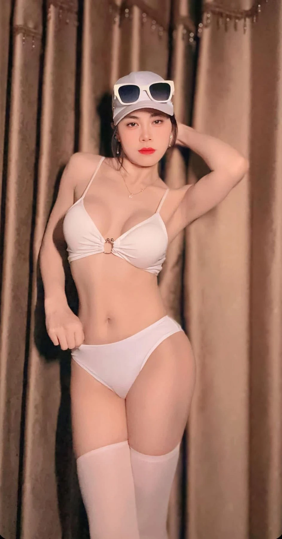 Alisa – Vietnamese escort in Colombo — 4 / 9