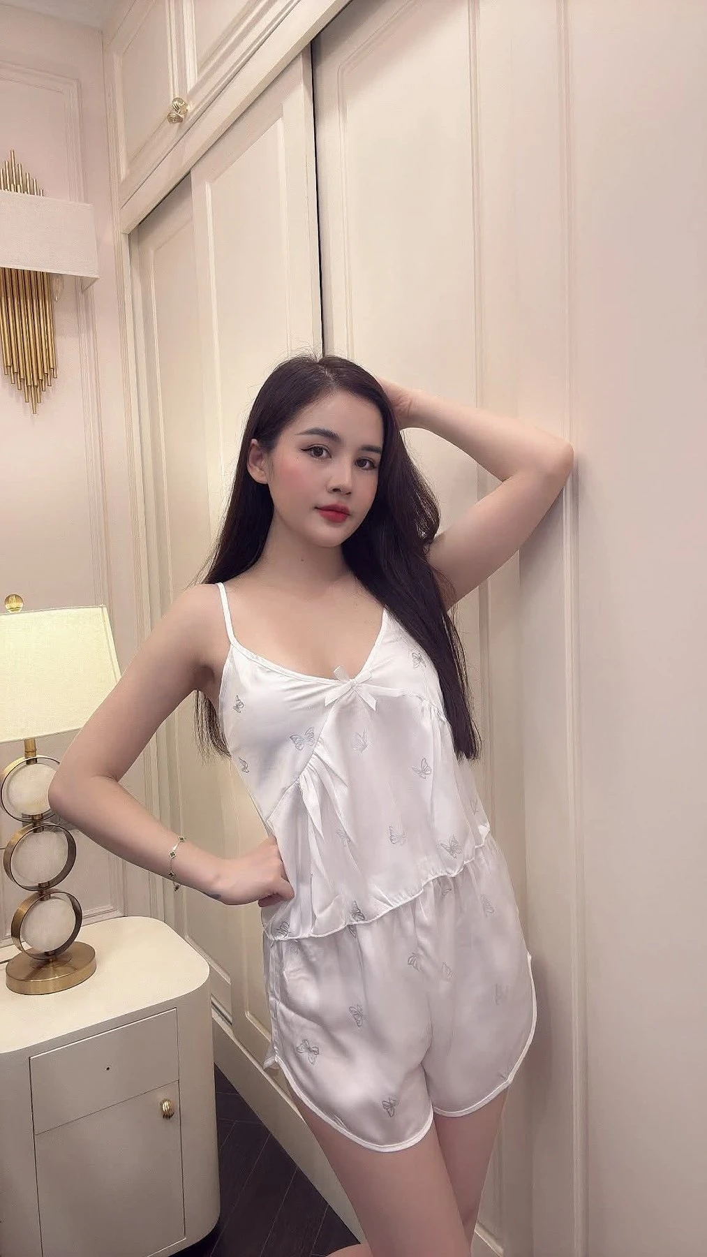 Julia – South Korean escort in Kathmandu — 4 / 11