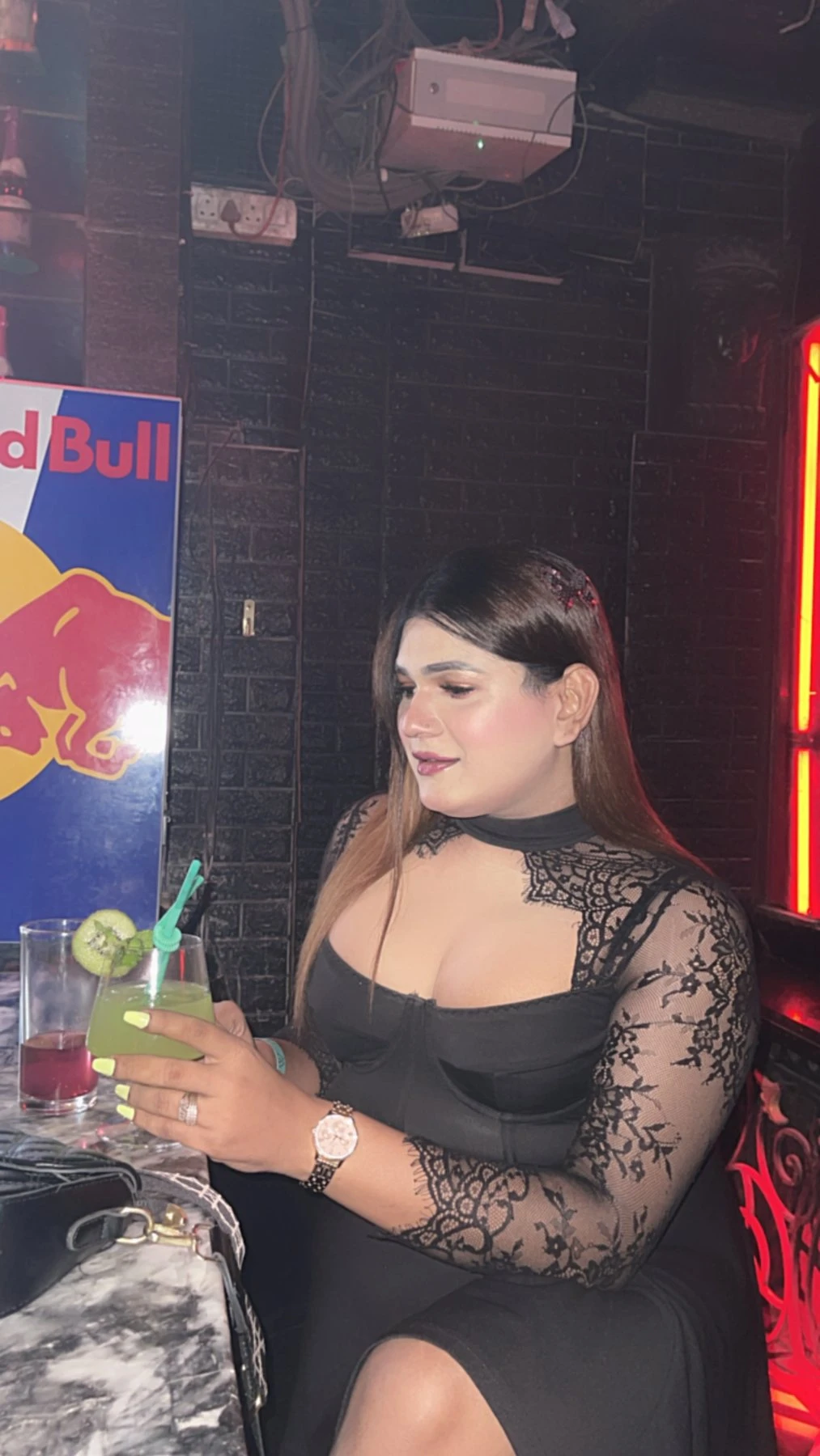 Sensational Soniya – Indian escort in Hyderabad — 14 / 20