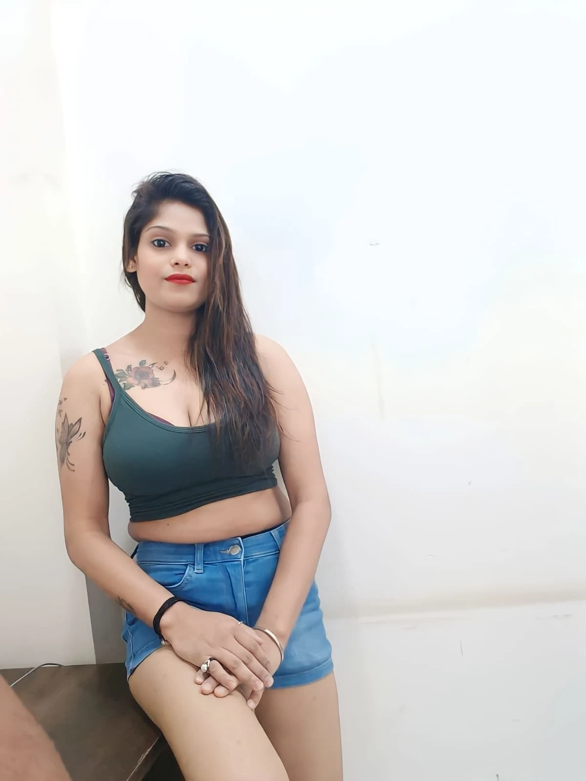 Suhani Sharma – Indian escort in New Delhi — 4 / 5