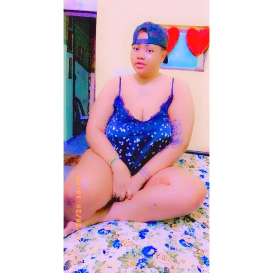 Lissa Brown – South African escort in New Delhi — 3 / 5