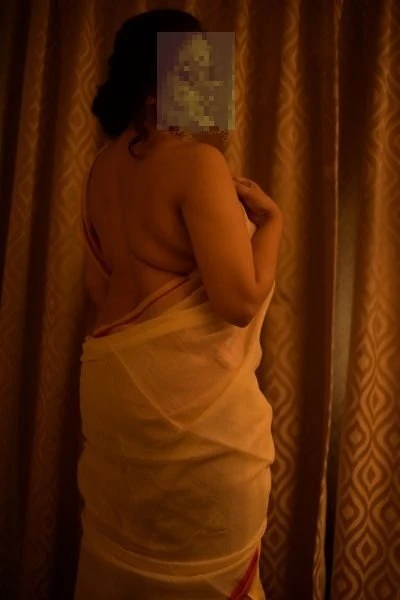 Rupali Lusty Wife – Indian escort in Mumbai — 1 / 6