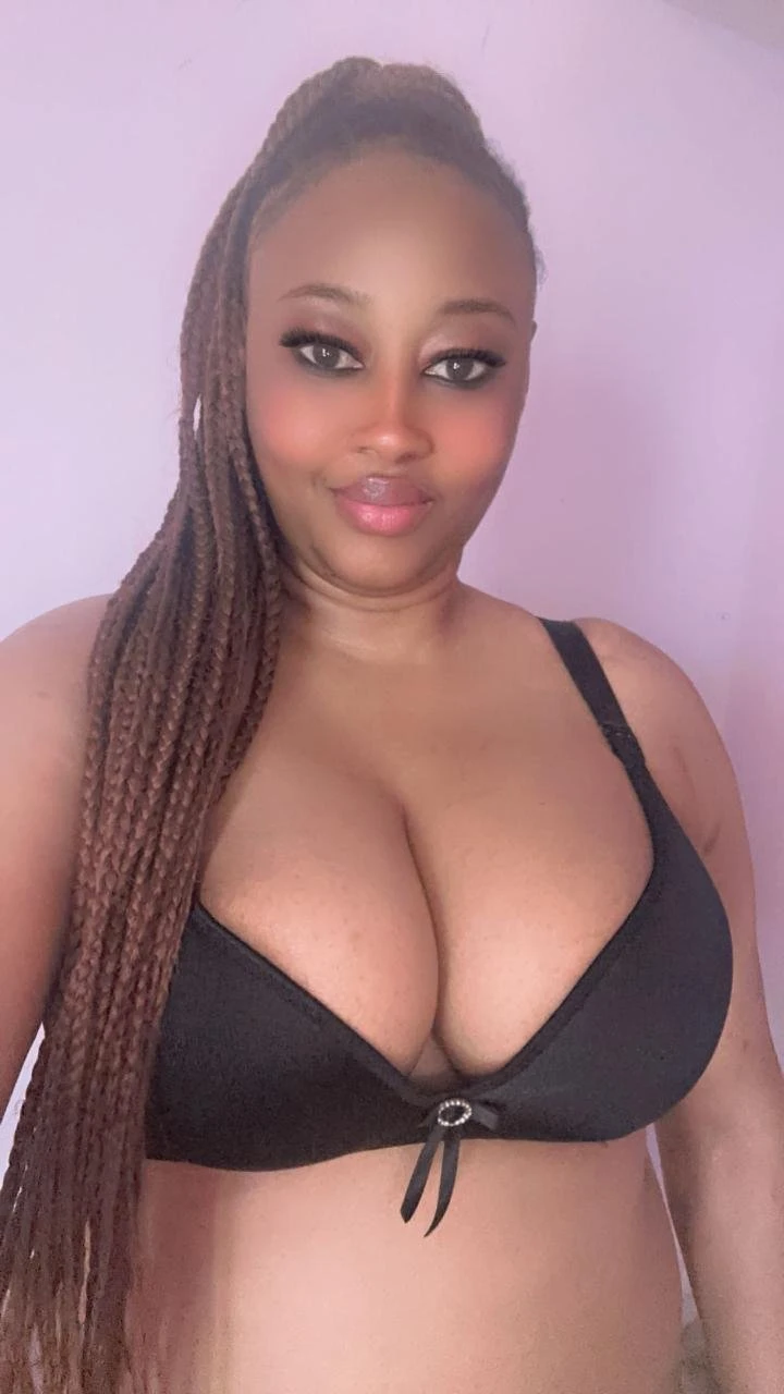 Sweet Nayma – Tanzanian escort in Visakhapatnam — 2 / 6