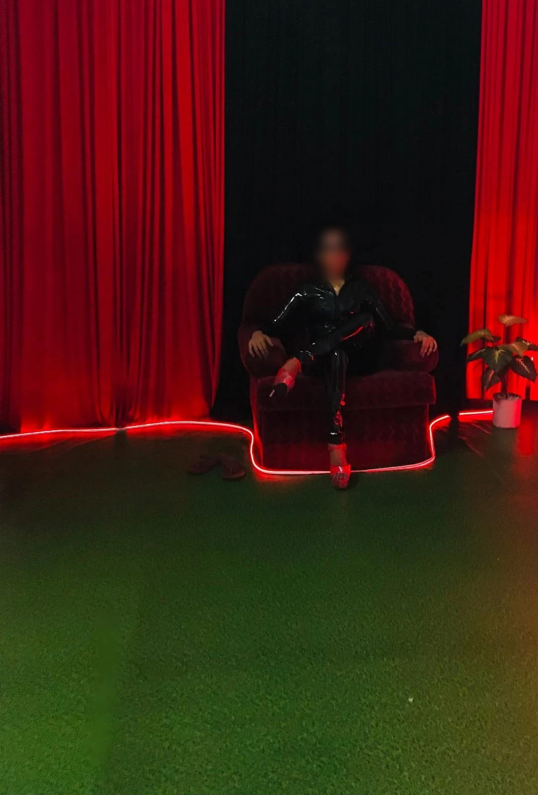 Dominique Nira Sha – Sri Lankan escort in Colombo — 4 / 12