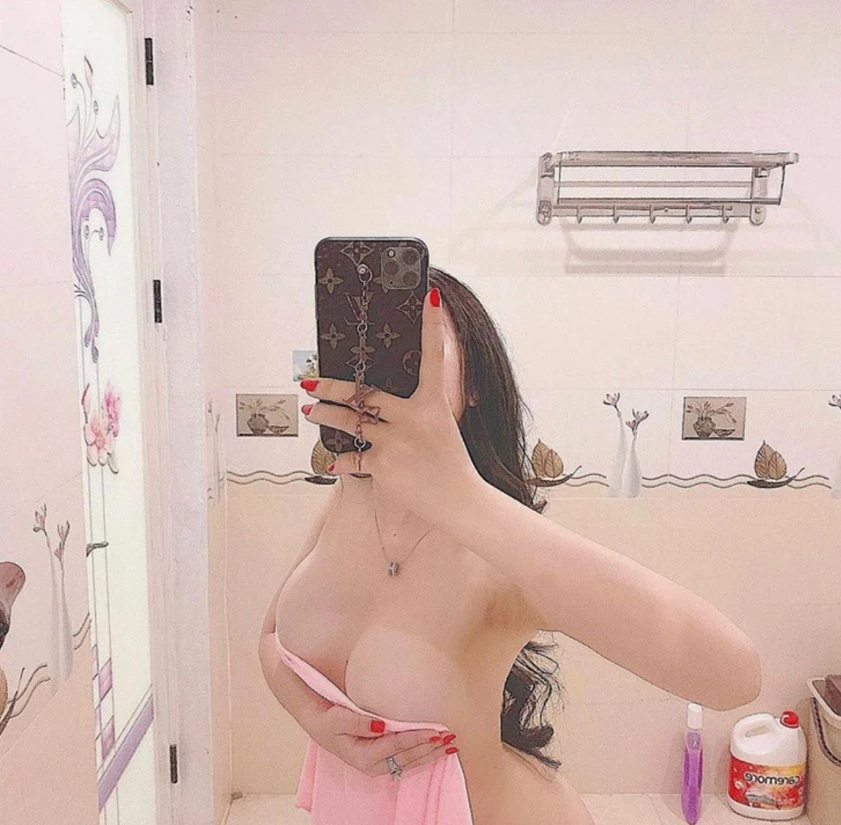 Aleyla – Vietnamese escort in Hanoi — 2 / 9