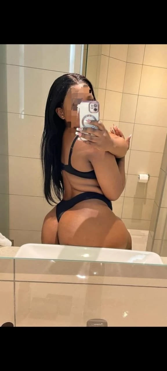 Presican Sexy African Babe – South African escort in Hyderabad — 2 / 3