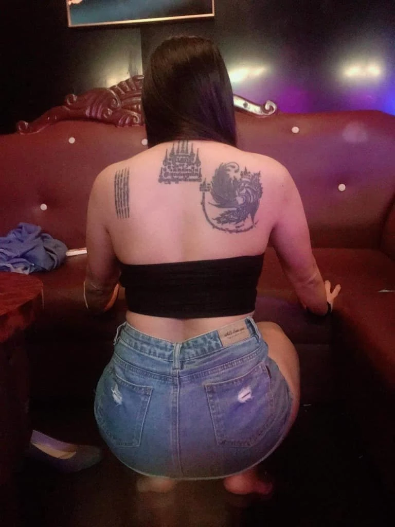 Bebe – Thai escort in Abidjan — 2 / 3