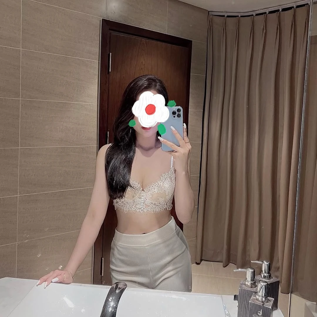 Sanviii Cam and Real Meet – Nepalese escort in Kathmandu — 4 / 5