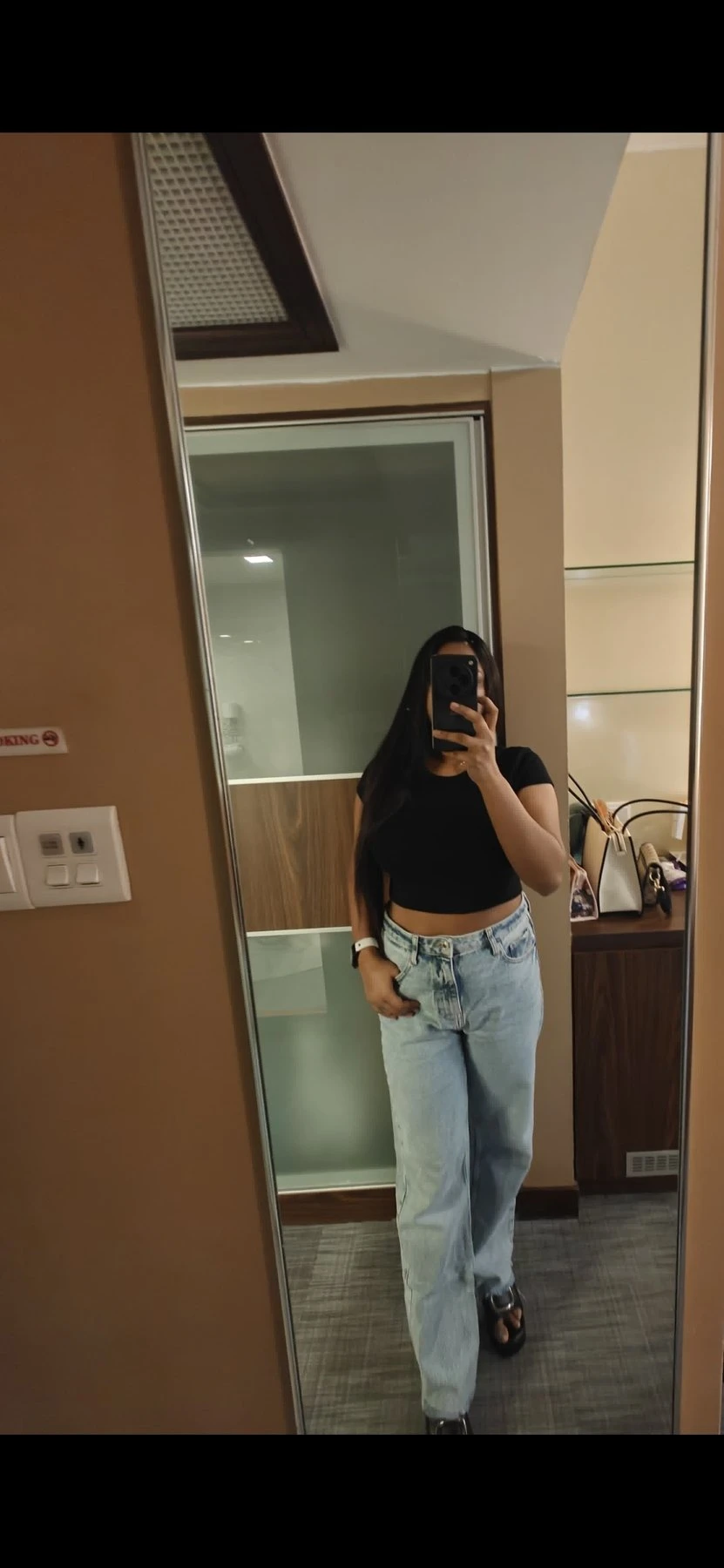 Varsha – Indian escort in Mumbai — 3 / 5