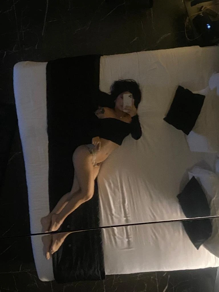 Yessica – Chilean escort in Malta — 29 / 31