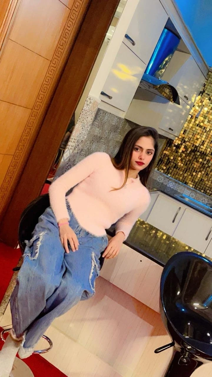 Sonia – Pakistani escort in Islamabad — 2 / 4