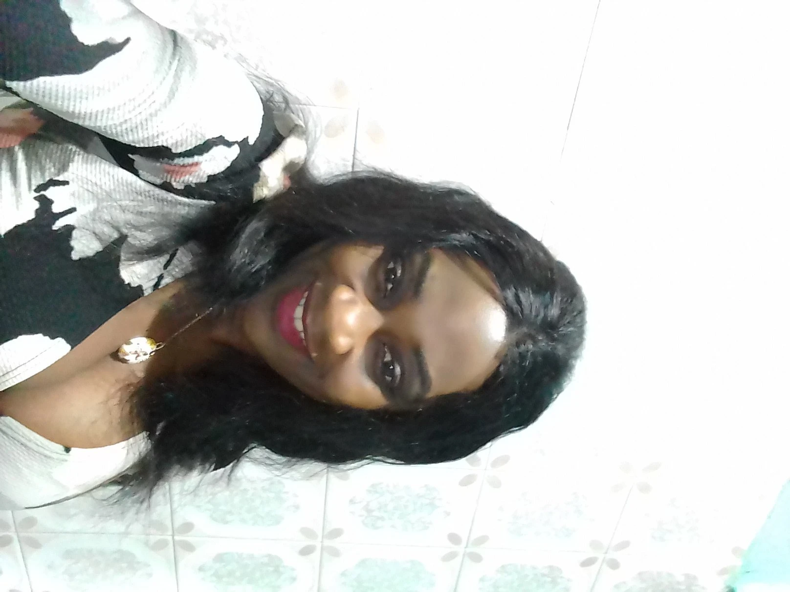 Tracy – Kenyan escort in New Delhi — 2 / 3