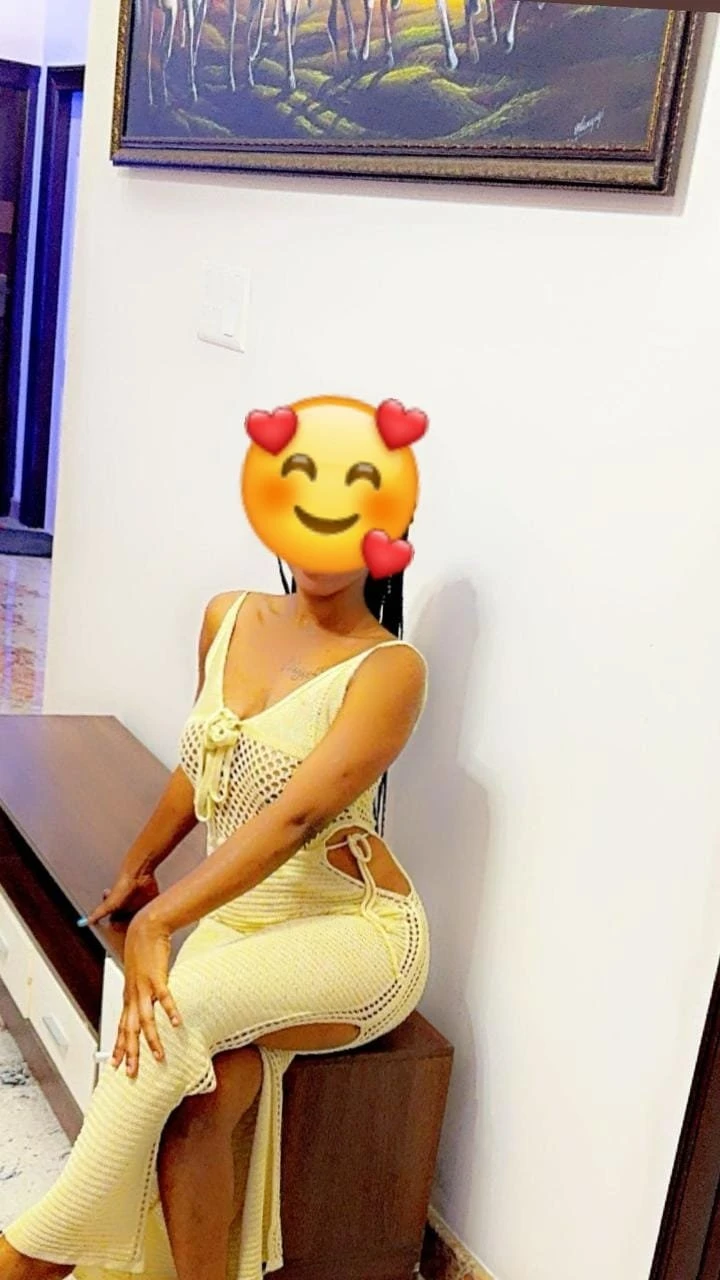 Nancy – Rwandan escort in Bangalore — 4 / 5