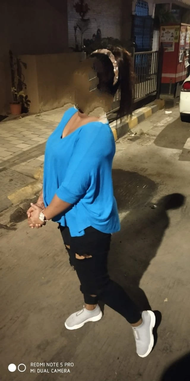 Simy Khan – Indian escort in Mumbai — 9 / 11