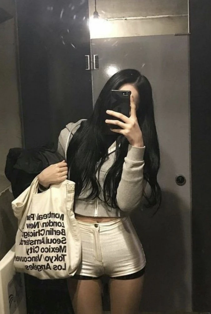 So Jin – South Korean escort in Seoul — 7 / 8