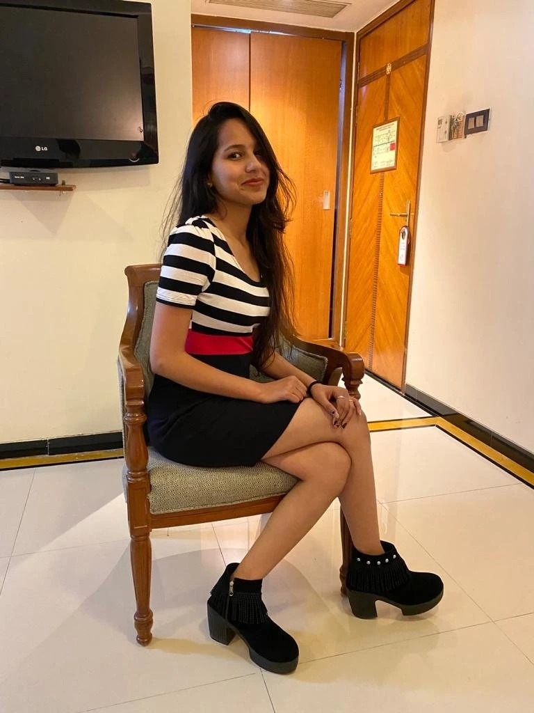 Pinal – Indian escort in Varanasi — 2 / 3