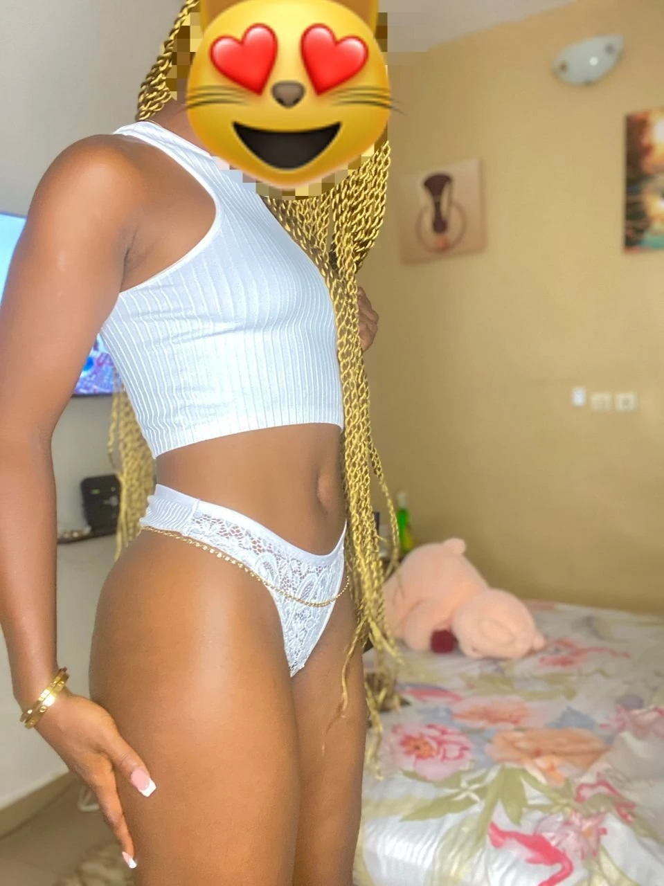 Dia Mond – Tanzanian escort in Abidjan — 2 / 5