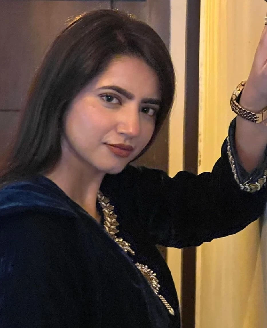 Seema – Indian escort in Pune — 4 / 5