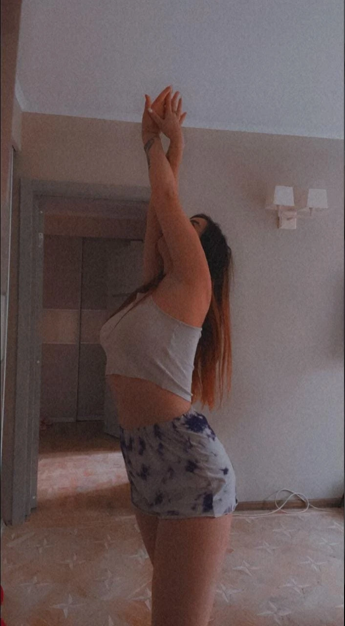Independent Russian Muslim Girl Albina – Russian escort in Pune — 3 / 5
