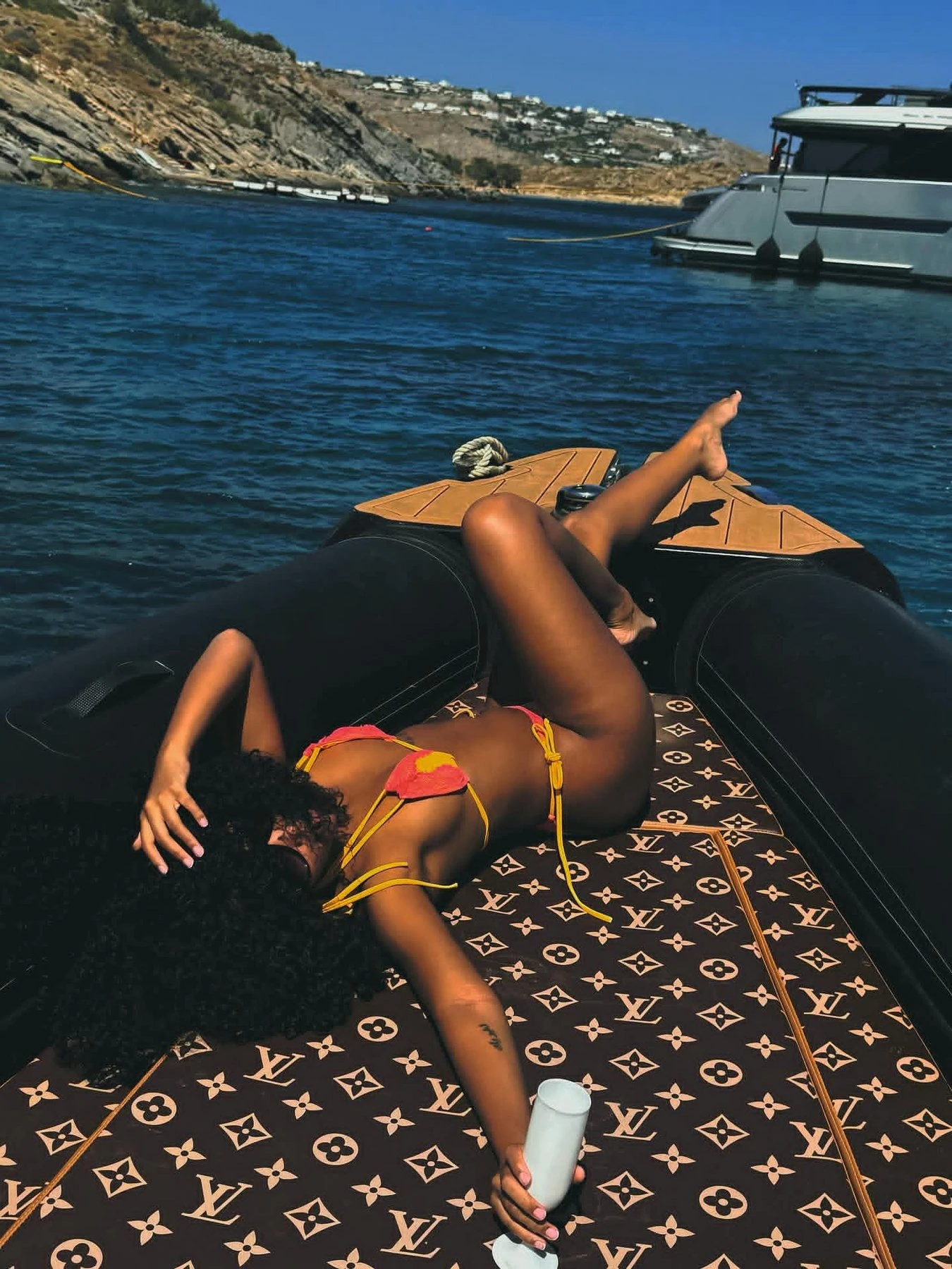Sophie T – Zimbabwean escort in Kathmandu — 3 / 5