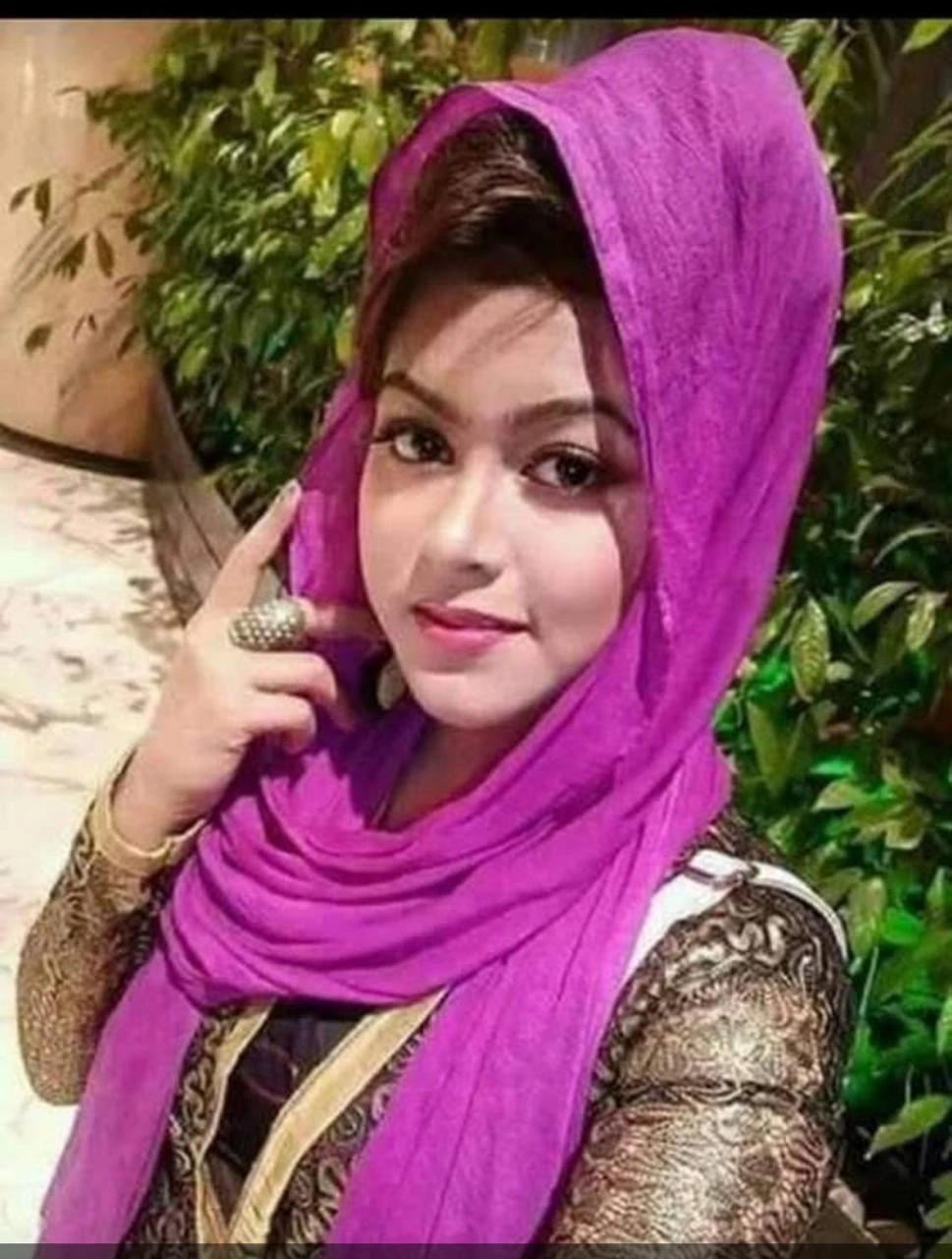 Delhi Escorts & Call Girls Service – Russian escort in New Delhi — 2 / 6