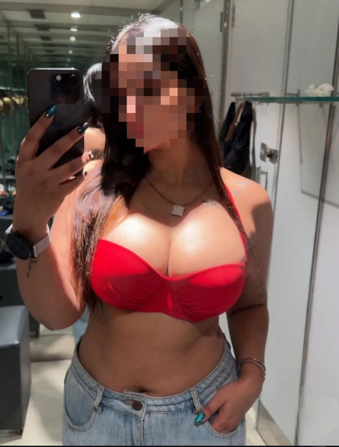 4 Lakhs Followers on Insta. Real Meet – Indian escort in Mumbai — 13 / 18