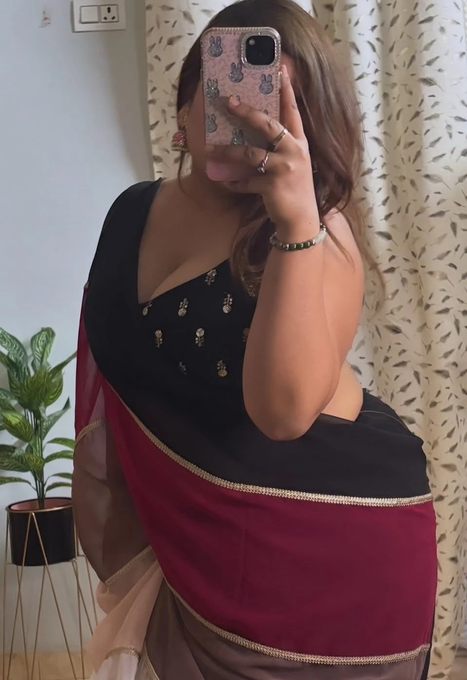 Cam only. – Indian escort in Amritsar — 2 / 3