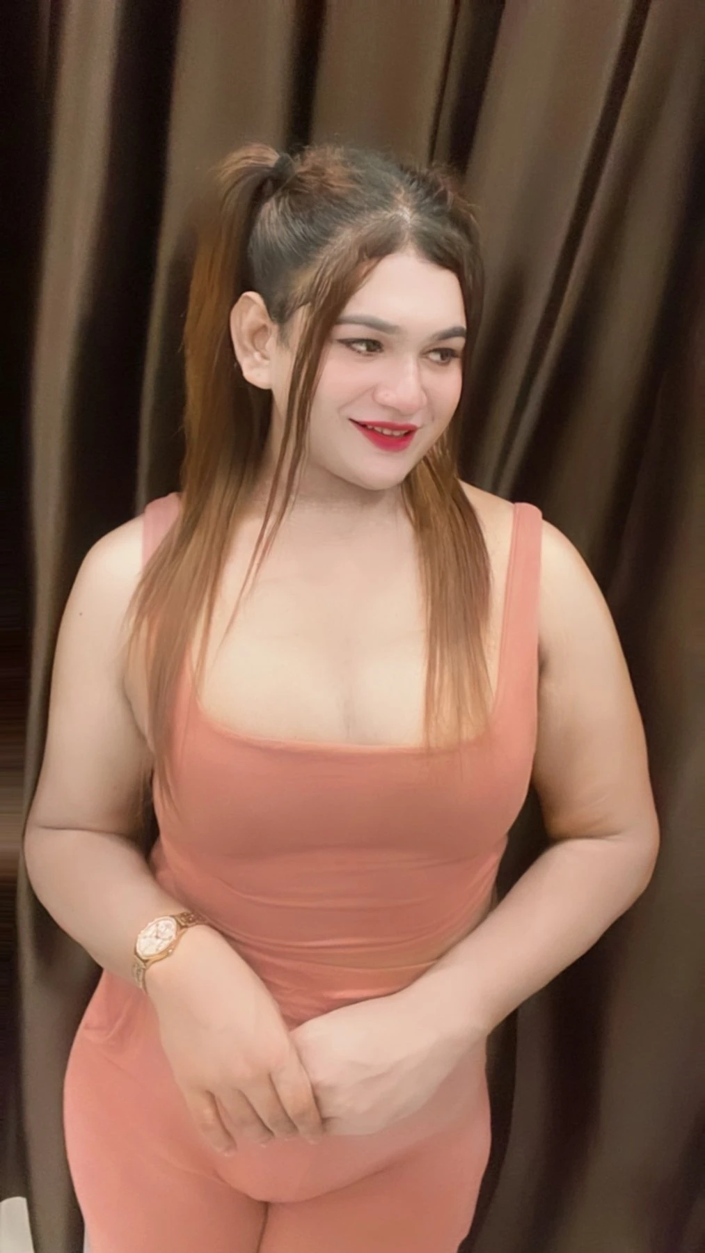 Sensational Soniya – Indian escort in Hyderabad — 3 / 20